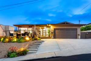 3415 Fenelon St front view